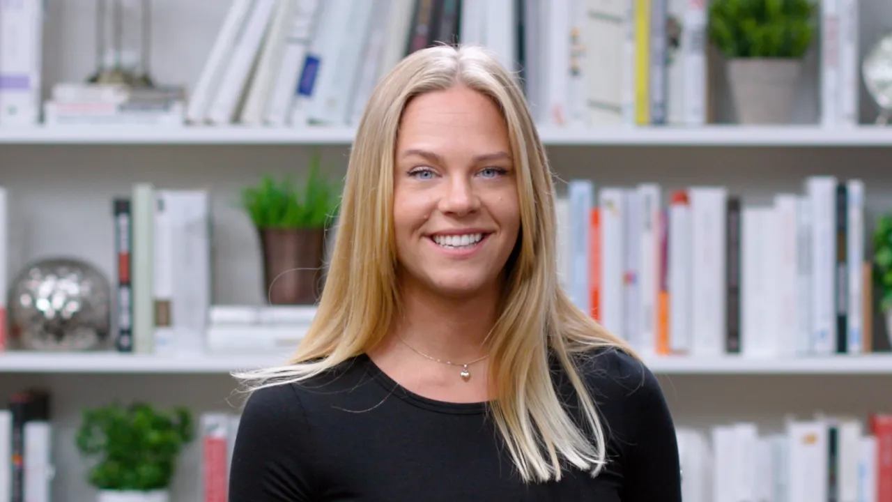 Clip image to text span