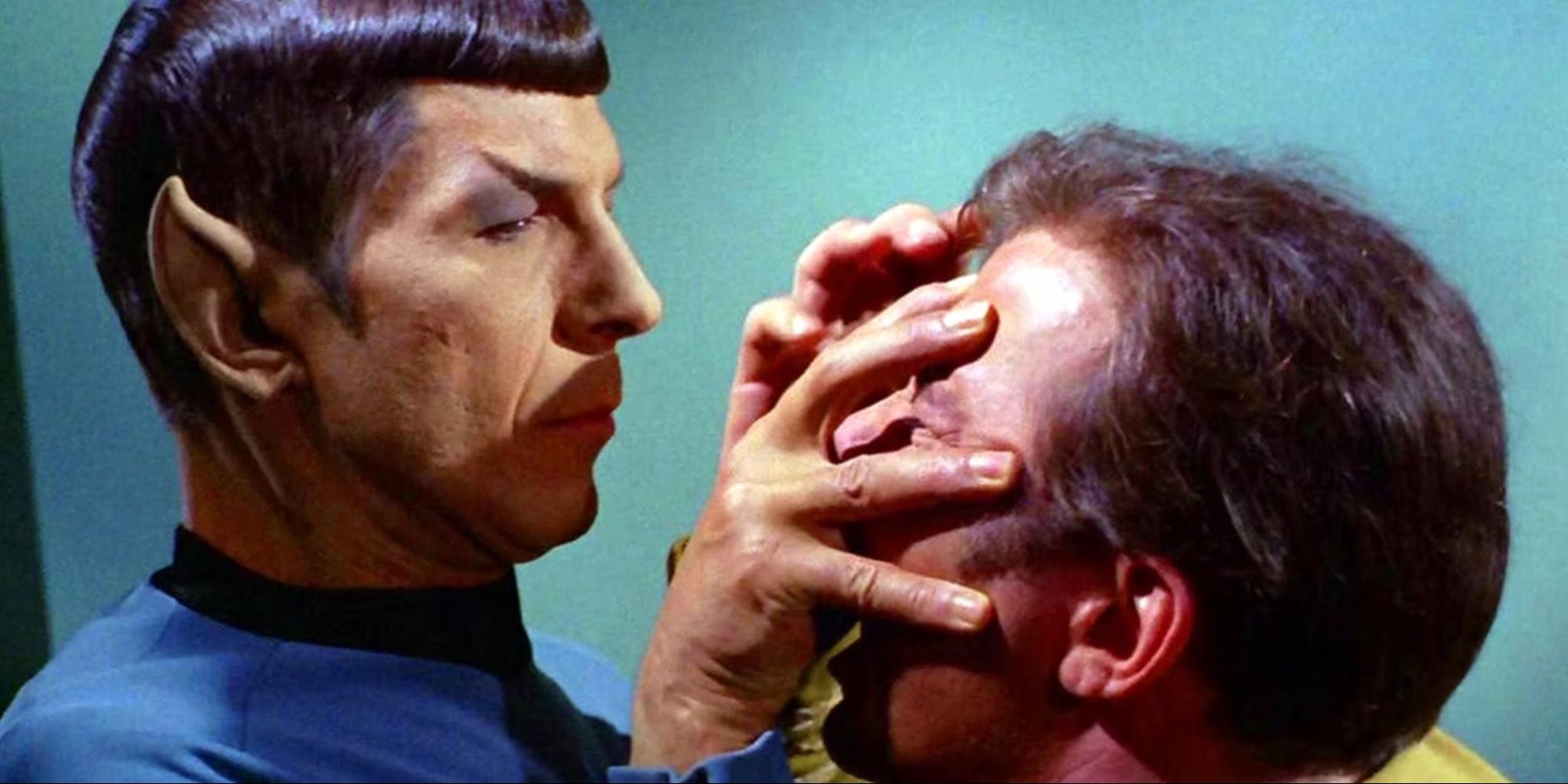 Still from Star Trek, Spock mindmelds with Kirk